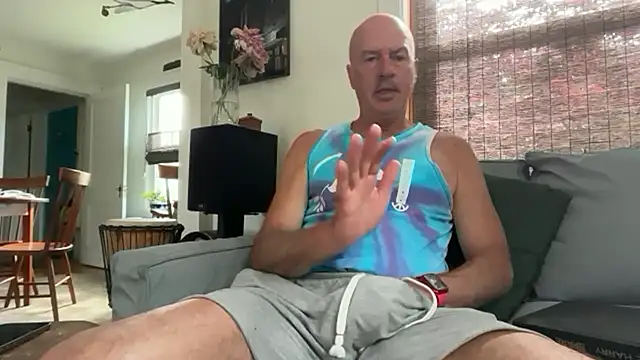 Snapshot of Guy__Grey chatting on June 20, 12:41 pm Guy Grey online show from June 20, 12:41 pm