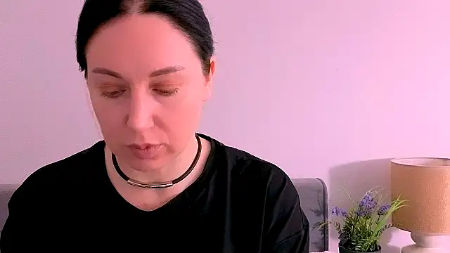 MiaFair online show from April 28, 3:17 pm