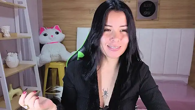 Kylia a online show from April 27, 7:56 pm