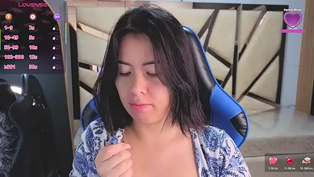 Kylia a online show from July 16, 1:39 pm