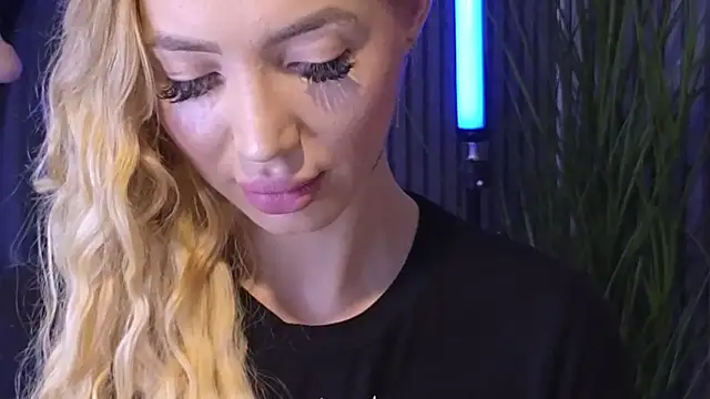 KarmaArms online show from July 16, 7:31 pm