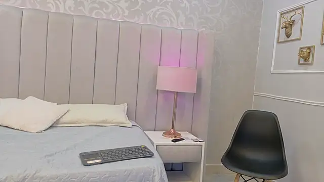 Emily  Stef online show from July 15, 11:48 am