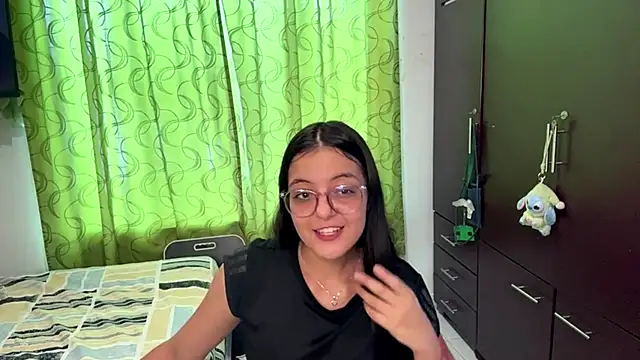 AnneliesePedaci online show from May 13, 7:33 pm