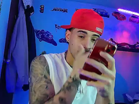 TOMAS CONOR online show from February 19, 1:45 am