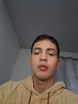 NewYoungHot online show from March 6, 8:38 pm