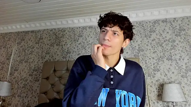 LeoFeniix online show from March 13, 4:30 am