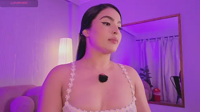 Stephany Harlot online show from April 29, 11:22 pm