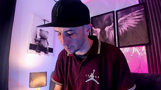 Milanwhite  online show from February 26, 11:42 am