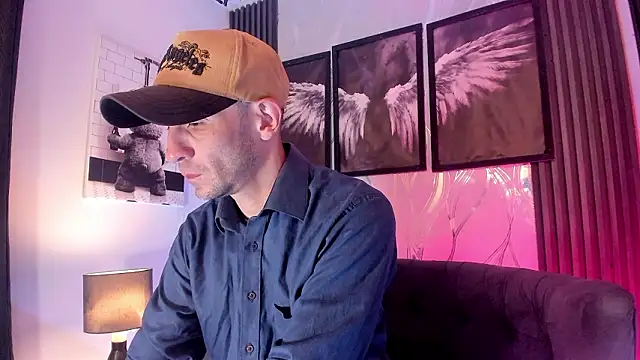 Milanwhite  online show from March 11, 11:38 am