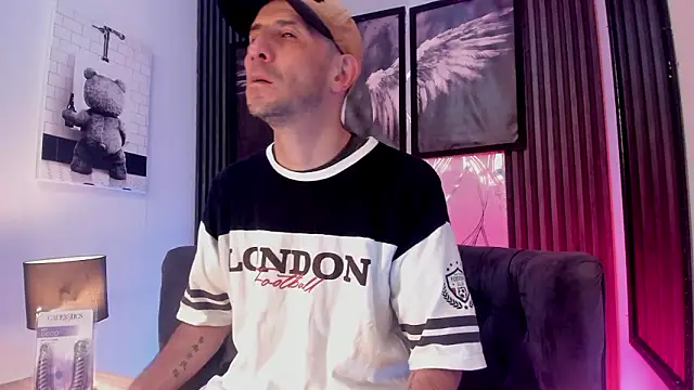 Milanwhite  online show from March 12, 11:38 am