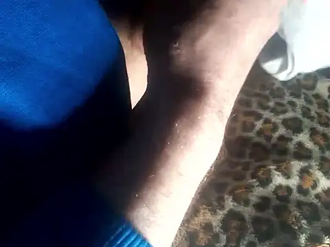 Snapshot of matibam92 chatting on March 11, 12:05 am matibam92 online show from March 11, 12:05 am