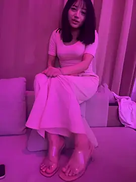 zhuendong000001 online show from May 2, 12:32 pm