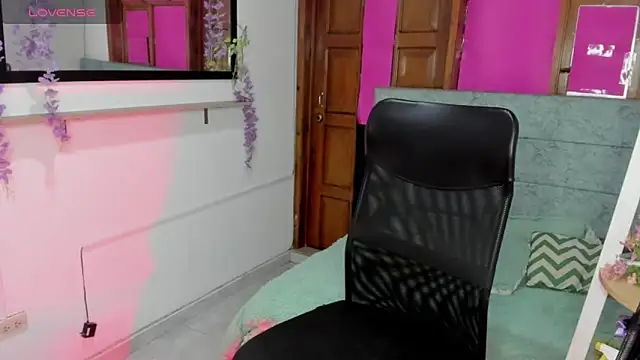 Aysha winxs online show from June 6, 3:22 am