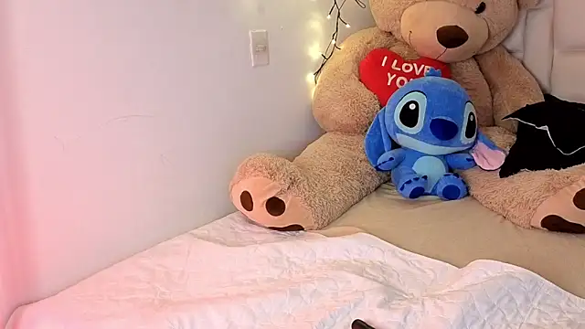 AriaKyle online show from March 18, 4:26 am