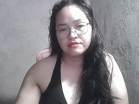 wildchinita00 online show from June 25, 8:35 pm