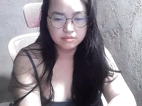 wildchinita00 online show from July 27, 9:33 pm