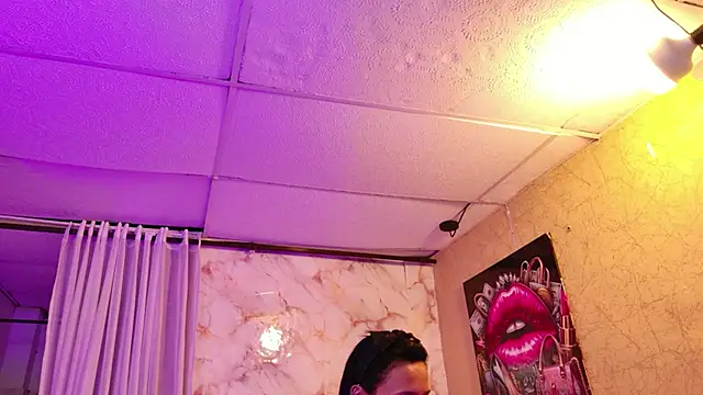 QueenSallyDesire online show from April 28, 3:55 am