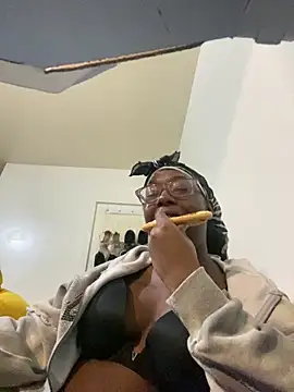 Sinfulwaterfalls online show from April 3, 12:30 am