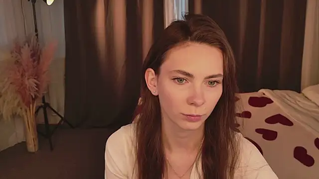 Scarlet Muse  online show from February 27, 9:20 am