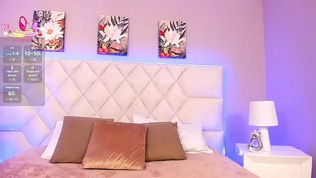 Bianca Monroe  online show from May 1, 7:18 pm