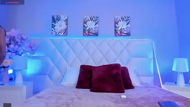 Bianca Monroe  online show from May 26, 8:38 pm