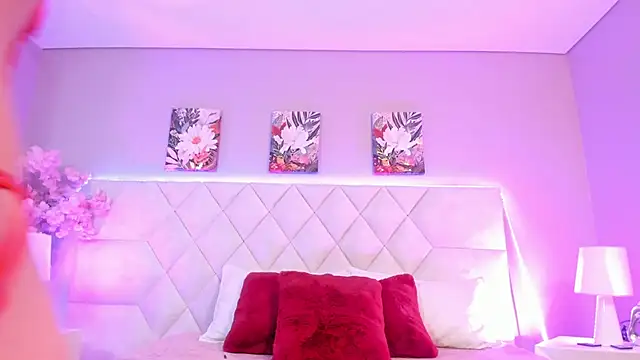 Bianca Monroe  online show from June 1, 8:21 pm
