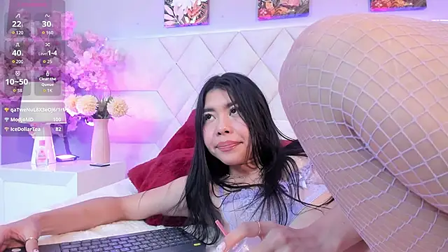 Bianca Monroe  online show from June 6, 8:41 am