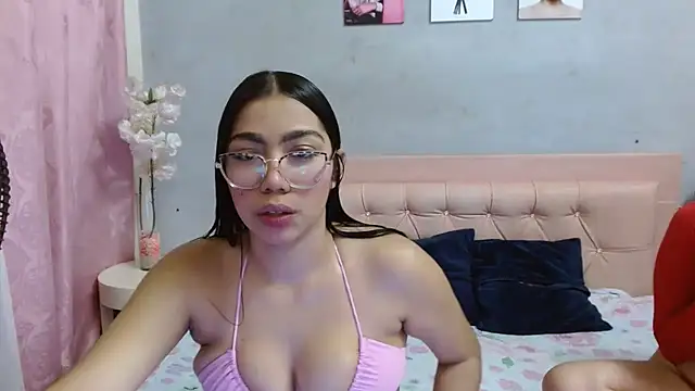 Eleanor Rouillard online show from April 29, 1:04 pm