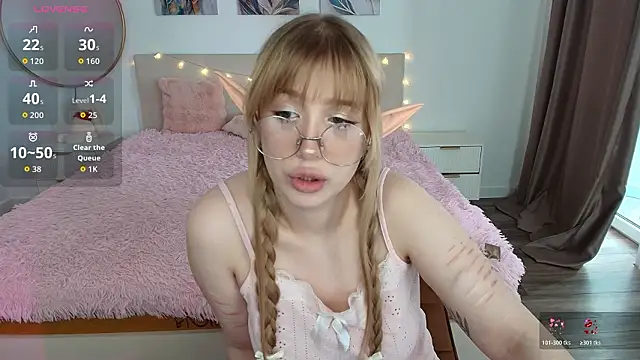 linaloon online show from March 18, 5:10 am