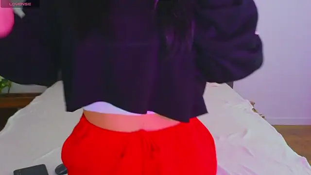 LauraDelightX online show from March 11, 6:41 am