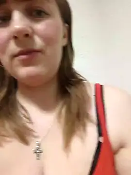 Snapshot of AdaGold612 chatting on February 25, 8:40 pm AdaGold612 online show from February 25, 8:40 pm