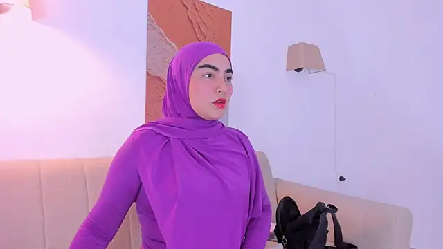 Malika Noor online show from July 21, 3:14 pm