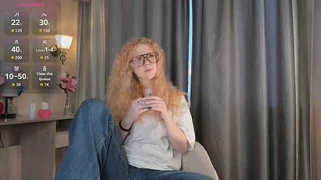 AmalElway online show from March 10, 11:04 am