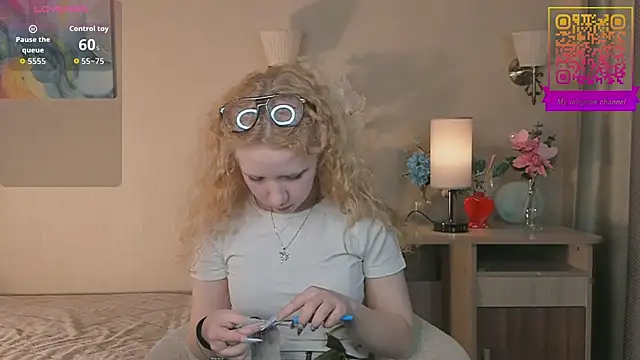 AmalElway online show from March 14, 11:04 am