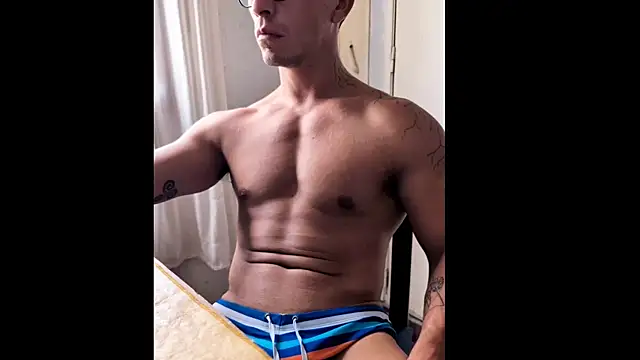 PheXXo online show from February 21, 5:36 pm