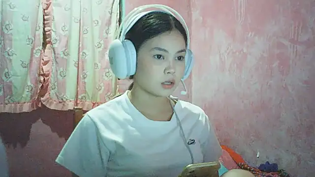 DessertFlower online show from May 5, 4:09 am