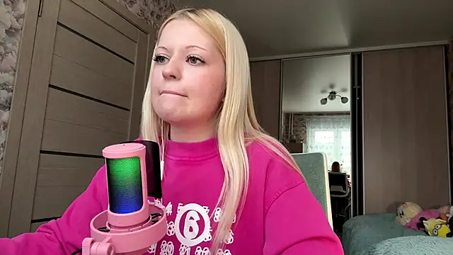 JeneeBIanks online show from March 4, 1:06 pm