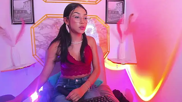 jaulyn 18 online show from May 11, 11:24 pm
