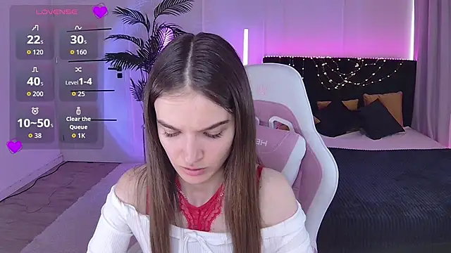 Ann Wood online show from June 26, 2:32 pm