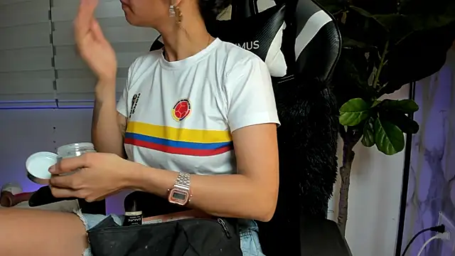 Antonella Moretti  online show from July 9, 3:54 am