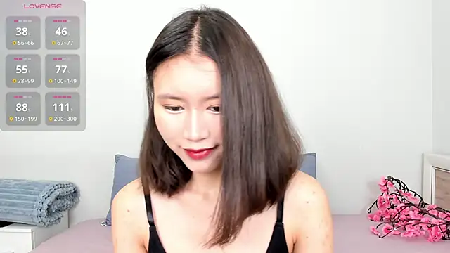 Snapshot of Kiraeko chatting on June 26, 10:25 pm Kiraeko online show from June 26, 10:25 pm