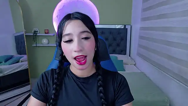 ivvoncute online show from June 6, 2:05 am