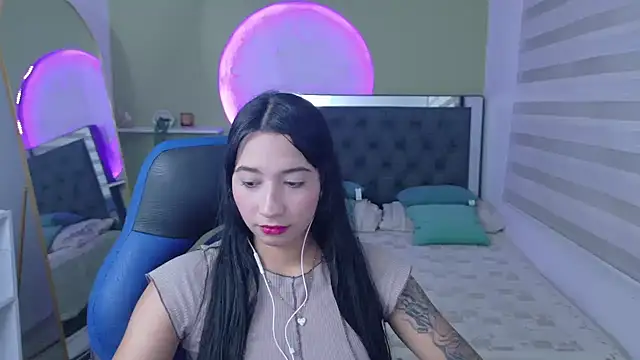 ivvoncute online show from July 5, 1:45 am