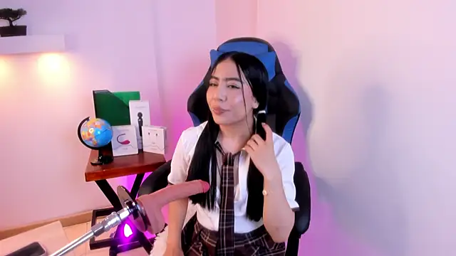 Snapshot of Valecute_ chatting on May 2, 8:14 pm Valecute online show from May 2, 8:14 pm