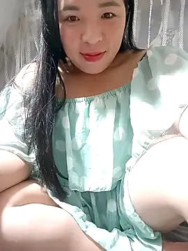 Snapshot of Lucky_girl_4 chatting on March 20, 1:10 am Lucky girl 4 online show from March 20, 1:10 am