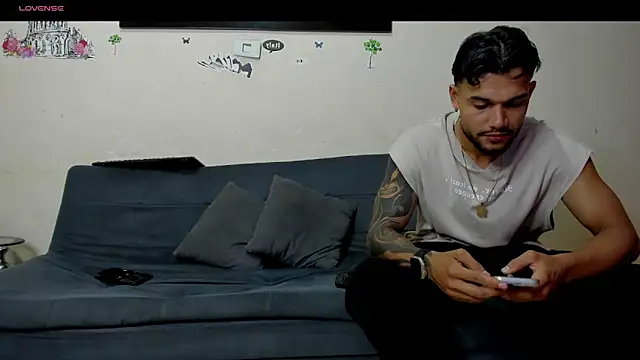 heteros hot  online show from June 30, 9:05 pm