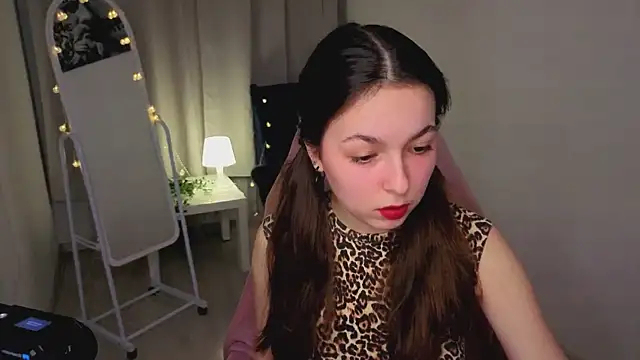 BellaThery online show from March 1, 5:09 am