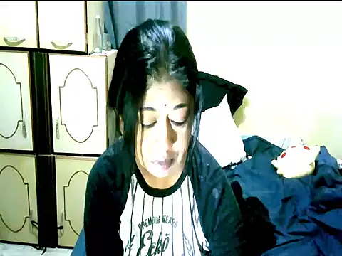 Snapshot of IndianPleasures21 chatting on June 18, 1:39 am IndianPleasures21 online show from June 18, 1:39 am