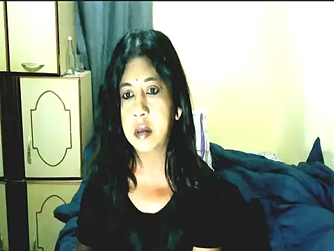Snapshot of IndianPleasures21 chatting on June 23, 5:27 am IndianPleasures21 online show from June 23, 5:27 am