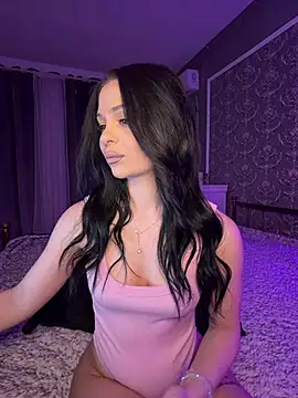Snapshot of Olivia_Noor chatting on May 14, 6:15 pm Olivia Noor online show from May 14, 6:15 pm